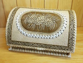 Хлебница из бересты "Шишки"