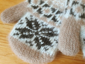 Варежки  детские из шерсти