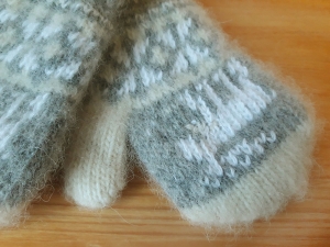Варежки  детские из шерсти