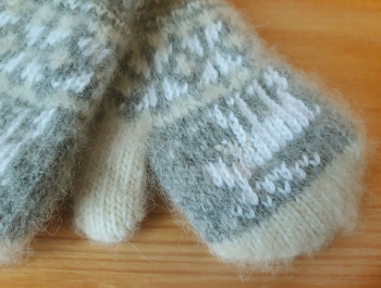 Варежки  детские из шерсти